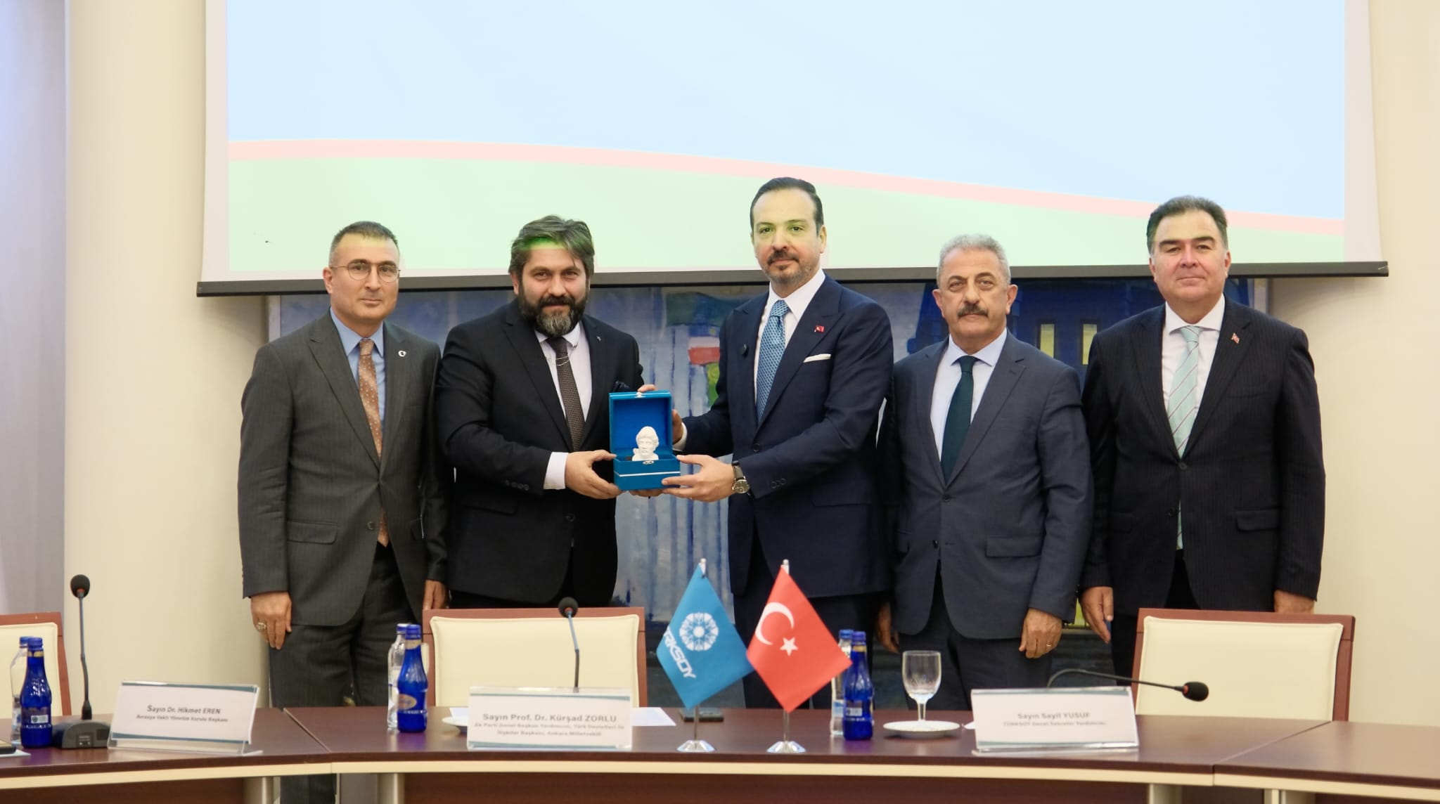 TÜRK DÜNYASI ENTEGRASYONUNDA YENİ UFUKLAR: ORTAK GELECEĞE DOĞRU STRATEJİK VİZYON SEMPOZYUMU DÜZENLENDİ